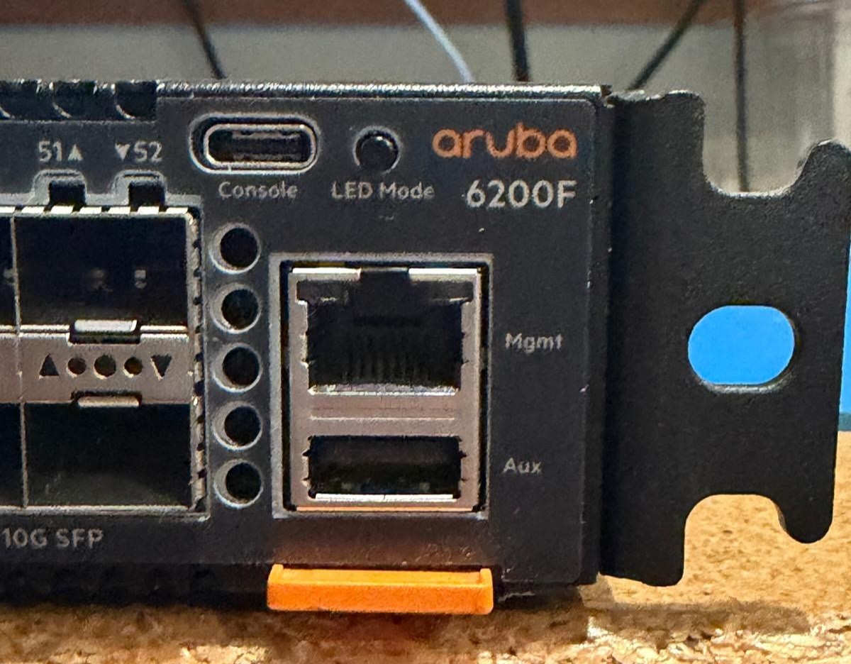 HPE Aruba JL727A 6200F 48G Class4 PoE 4SFP+ 370W Switch