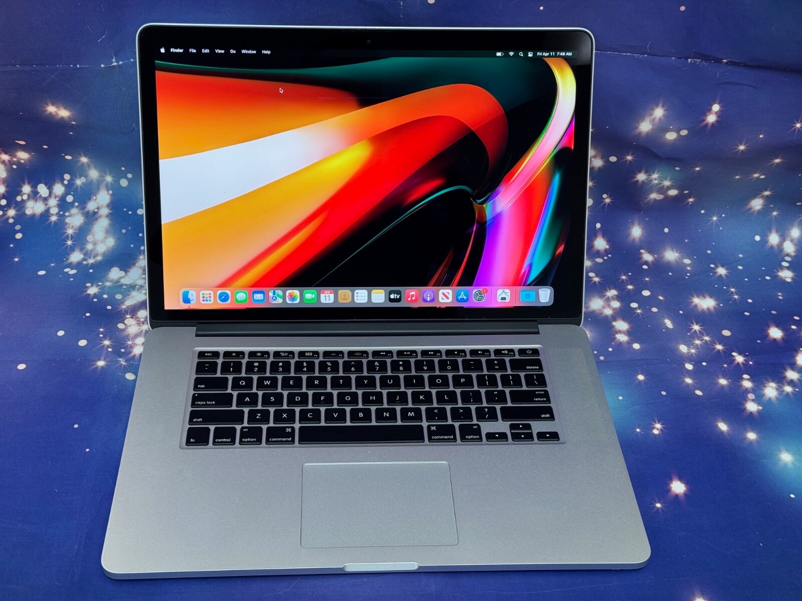 Apple MacBook Pro RETINA 15" Quad Core i7 16GB RAM + 256GB SSD HD.  Os Big Sur