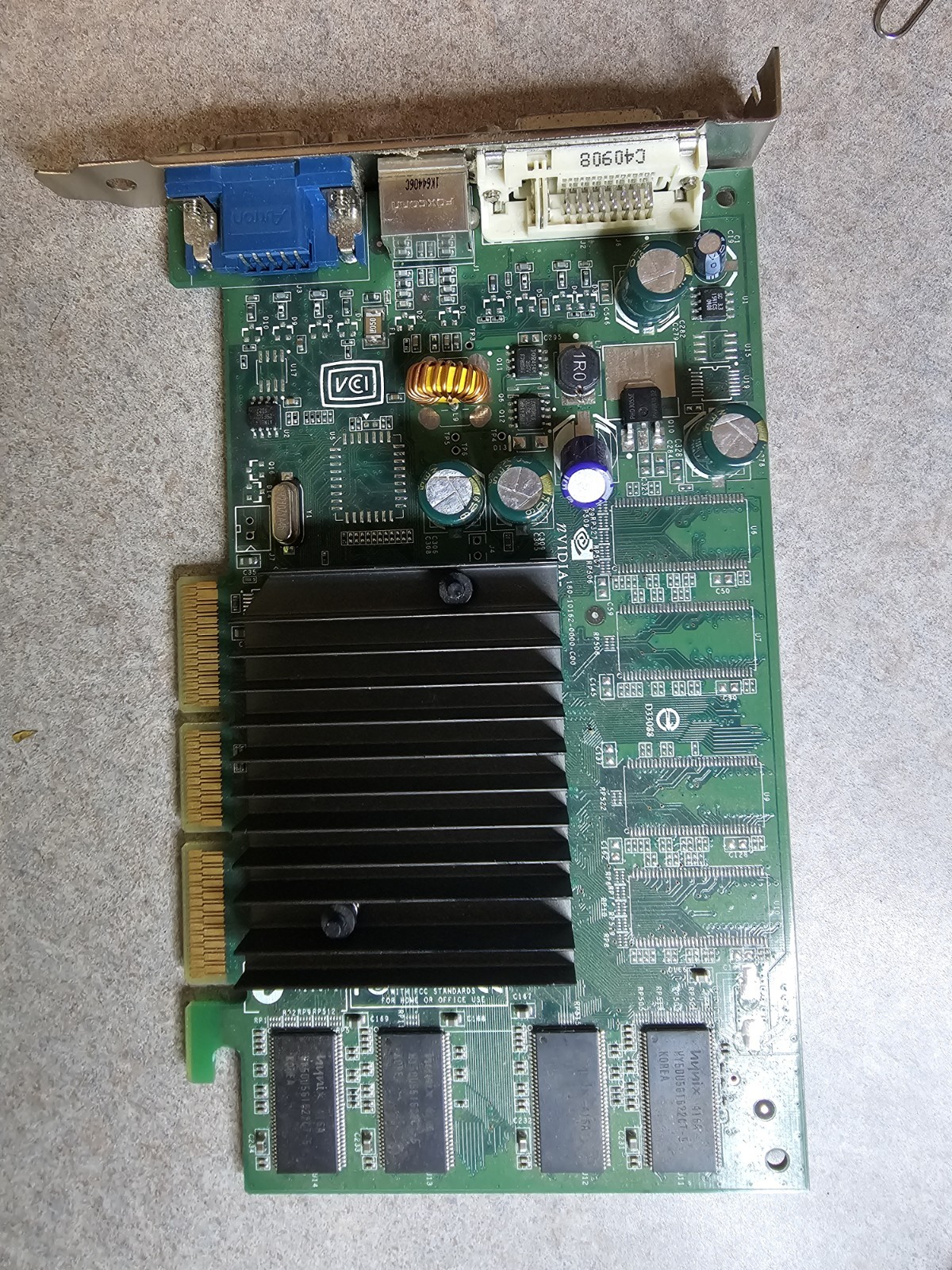Dell NVIDIA GeForce FX 5200 128MB AGP Video Card 09Y452 VGA DVI S-Video