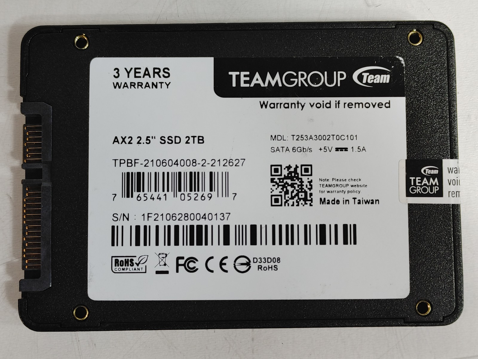 TeamGroup AX2 T253A3002T0C101 2 TB SATA III 2.5 in Solid State Drive
