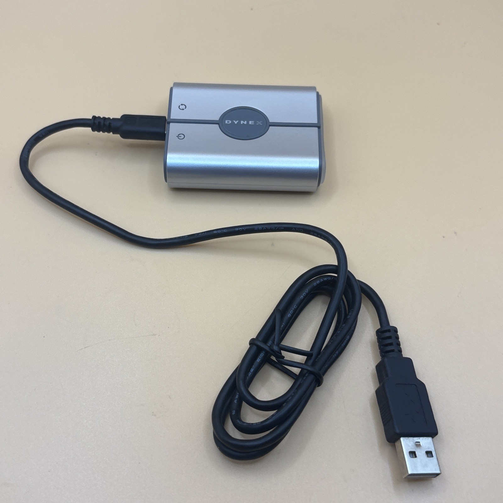 Dynex 6-in-1 Memory Card Reader / Writer w/ USB Cable Model: DX-CR6N1 - Silver