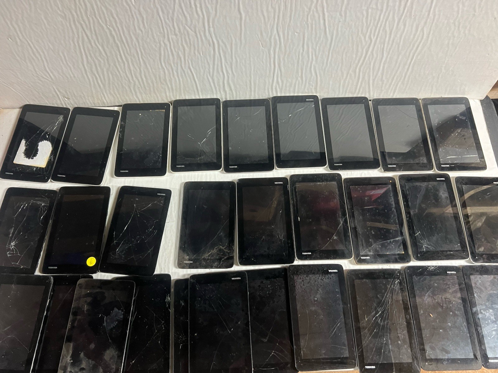 Lot Of 28 Toshiba 7” Genuine Tablet LCD Android  As Is