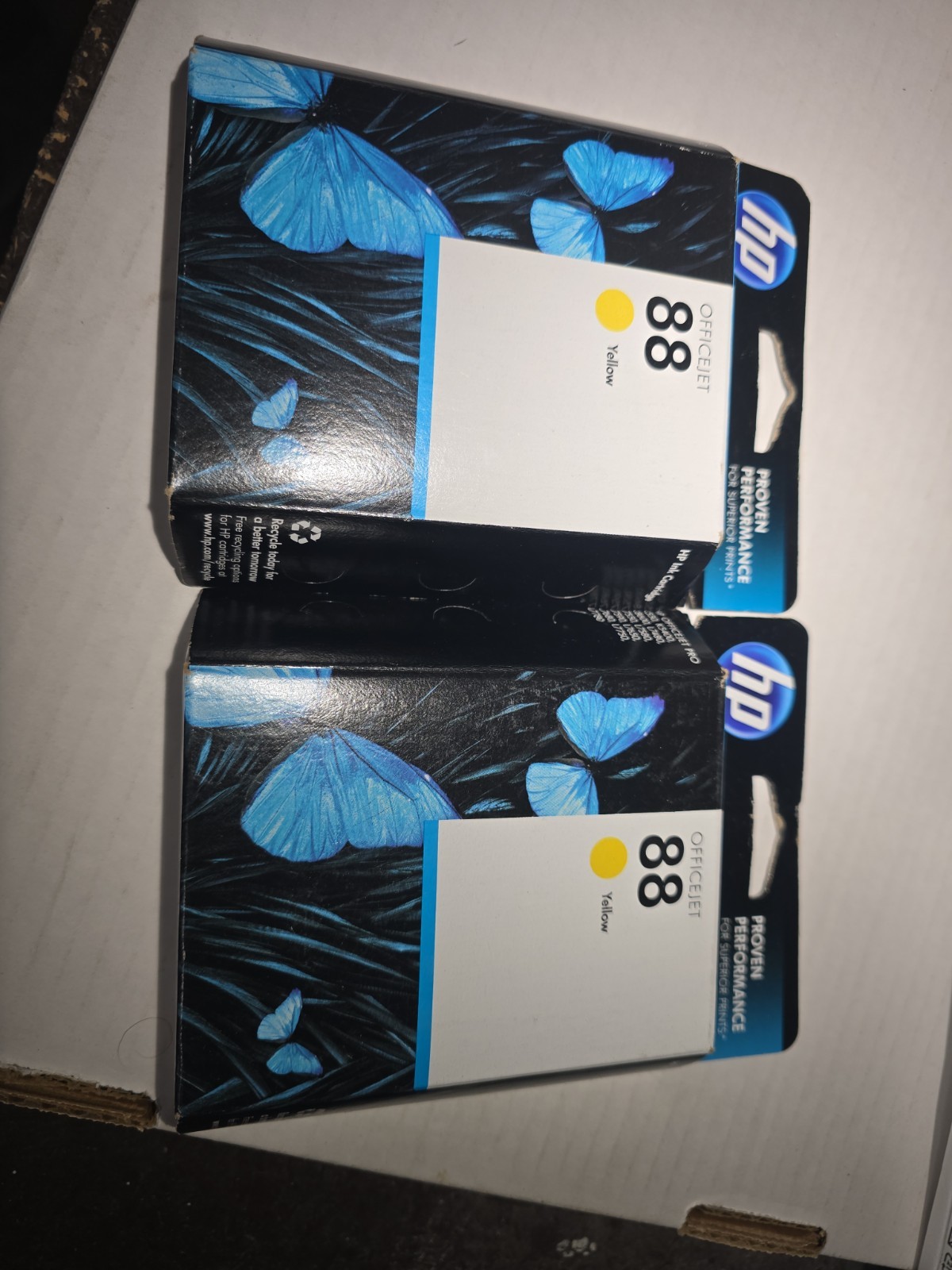 HP 88 Ink-Cartridge Yellow Exp July 2015