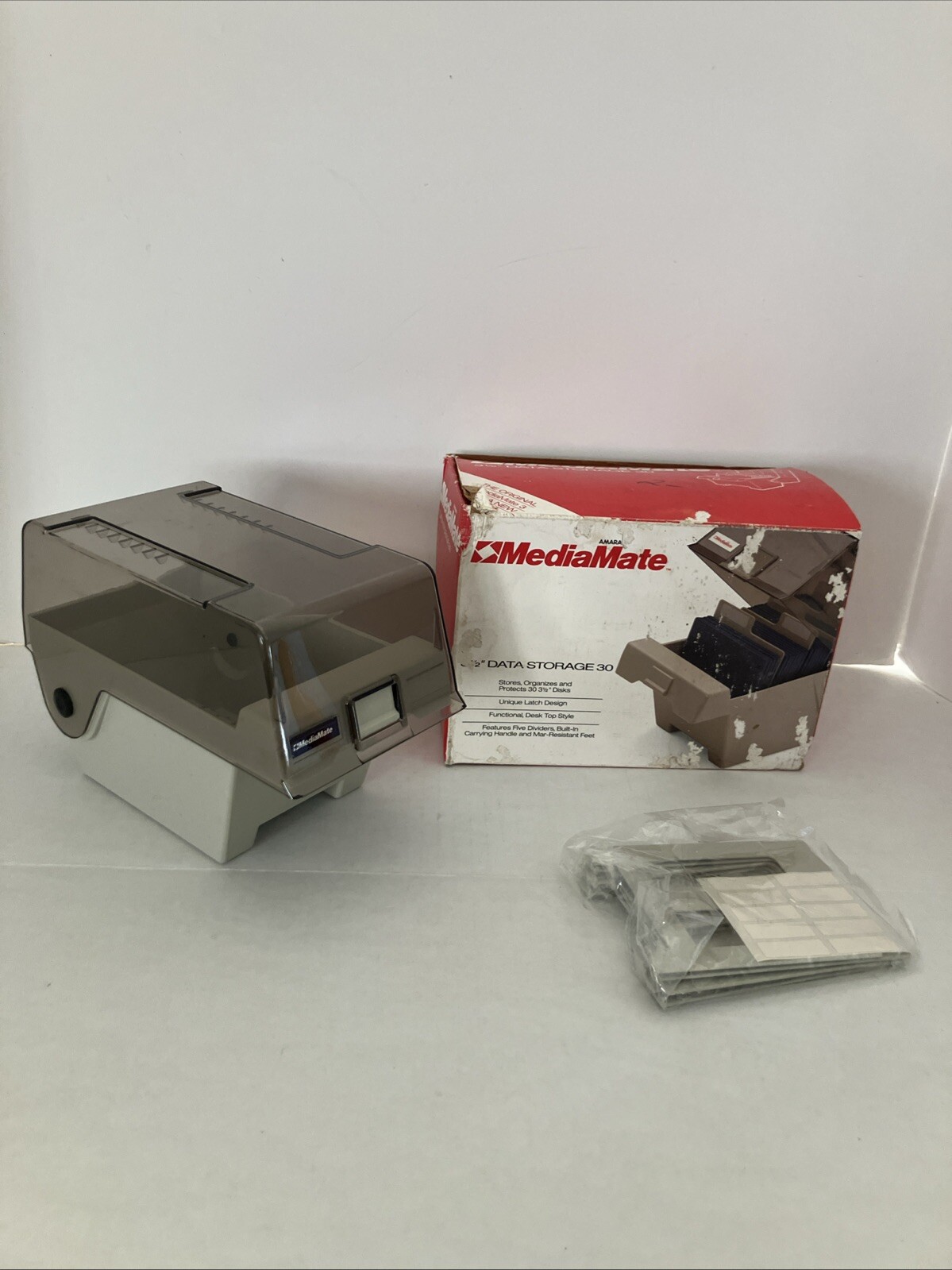 Vintage AMARAY Media Mate 3 Desktop 3 1/2" 3.5 Diskette File 30 Disk Storage