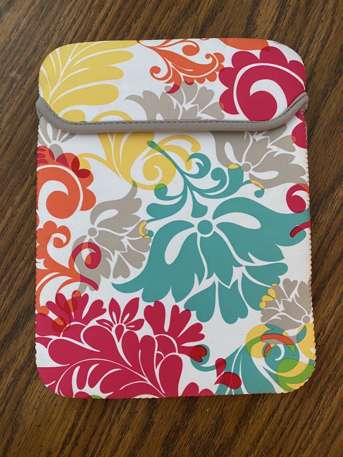 Thirty One Tote A Tablet I-Pad Kindle Island Damask Floral Padded Neoprene EUC