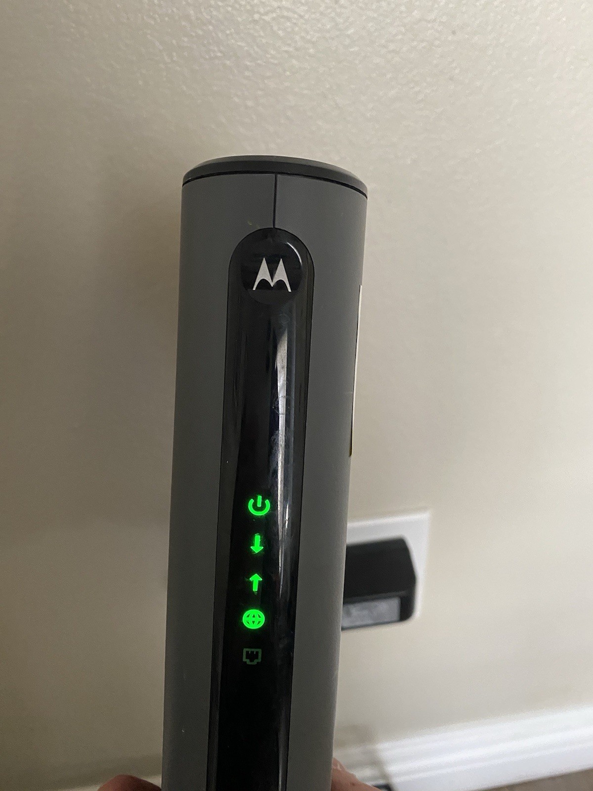 Motorola MB8600 DOCSIS 3.1 Cable - Black “TESTED” Includes Cord
