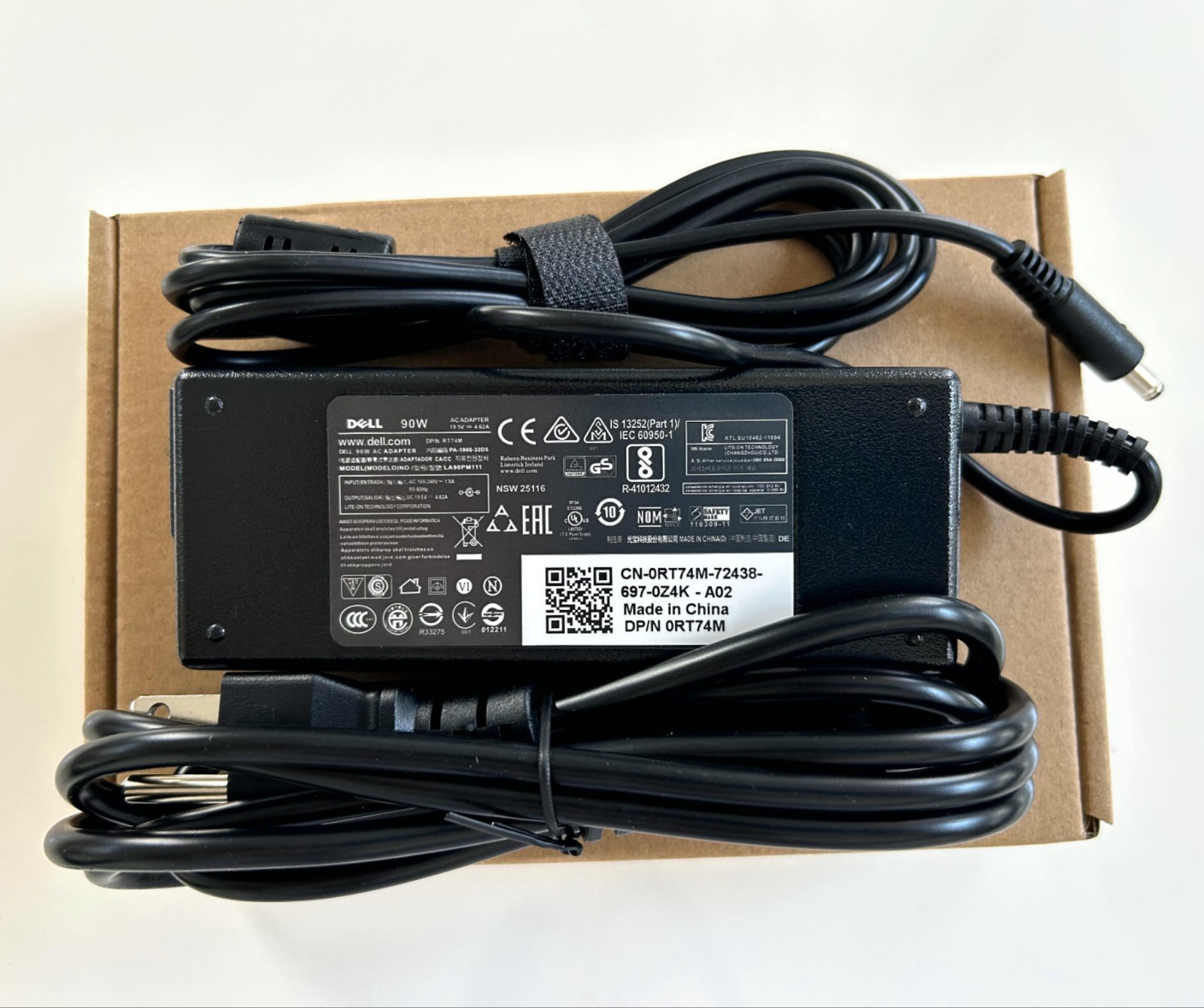 Genuine OEM 90W Adapter Charger Dell VRJN1 DA90PM111 PA-1900 4.5*3.0mm Small Tip