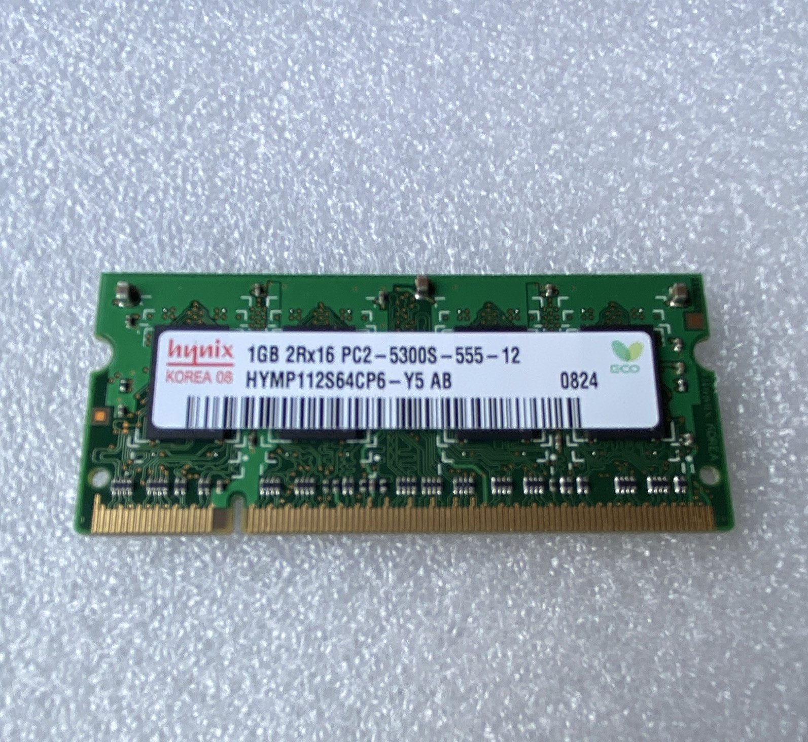 Hynix 1GB DDR2 SO-DIMM PC2-5300S 200-Pin Unbuffered RAM HYMP112S64CP6-Y5