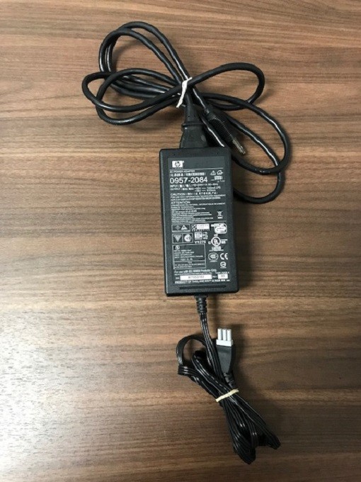 Genuine HP AC Power Adapter Model 0957-2084 Input 100-240V 1A 50-60HZ Output