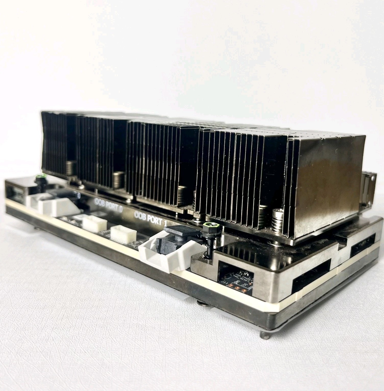 NVIDIA 4xConnectX-7 400GbE Network Adapter Module MCX750500B-0D00 (SMALL DENT)