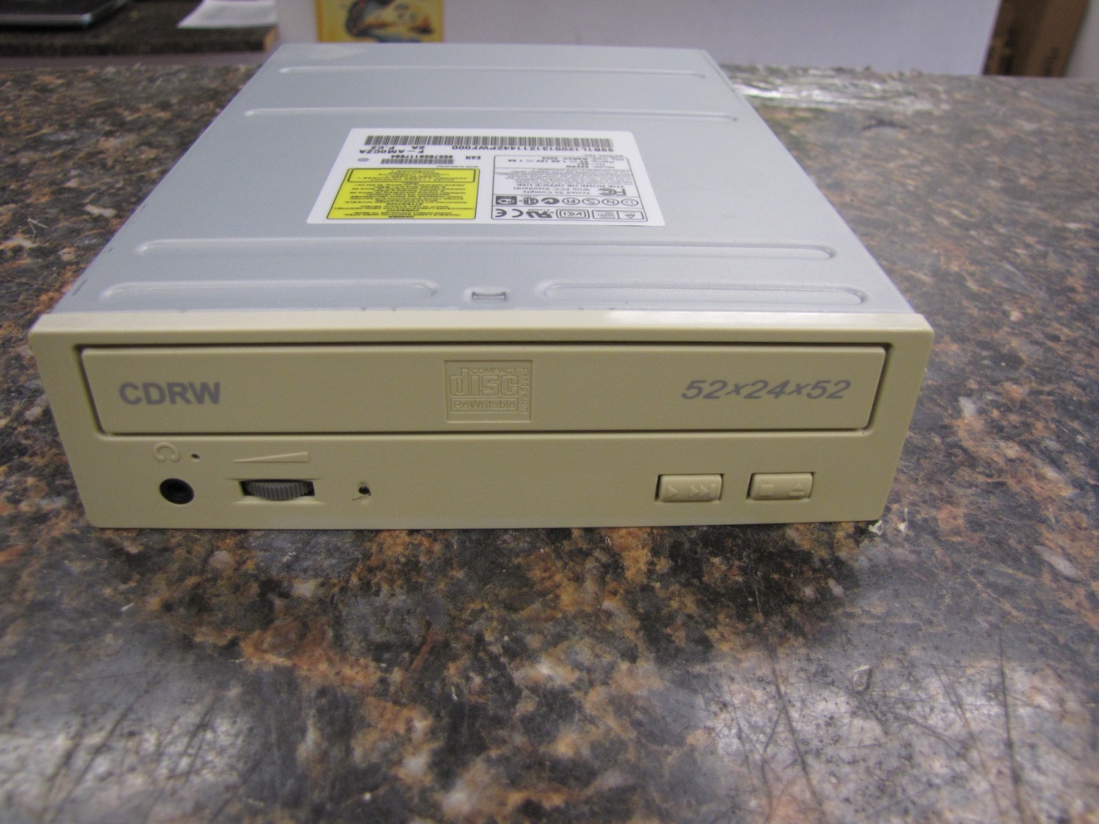 VINTAGE 5224W 52x24x52 Internal IDE CD-ROM CD-RW Drive Beige - ND47