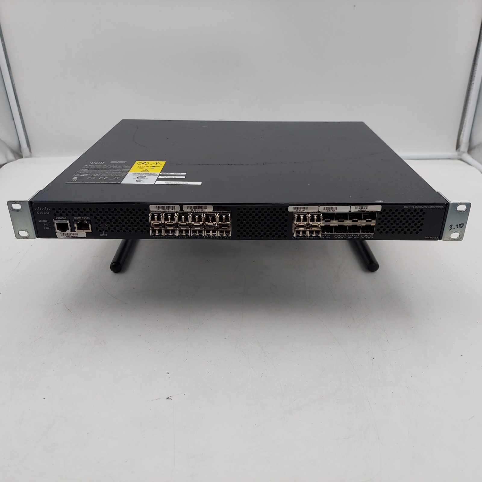 Cisco DS-C9100 Series DS-C9124-K9 24 Port Multilayer Fabric Switch w/ 16x SFPs