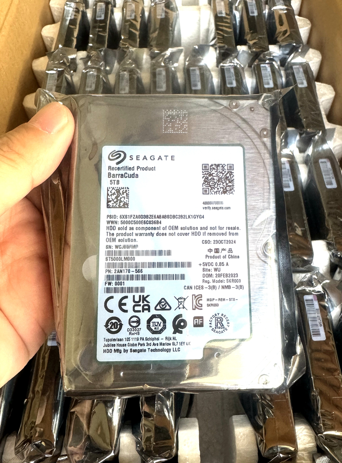 Seagate ST5000LM000 Barracuda 5TB 2.5" 128MB SATA 5400RPM 6.0Gb/s Hard Drive