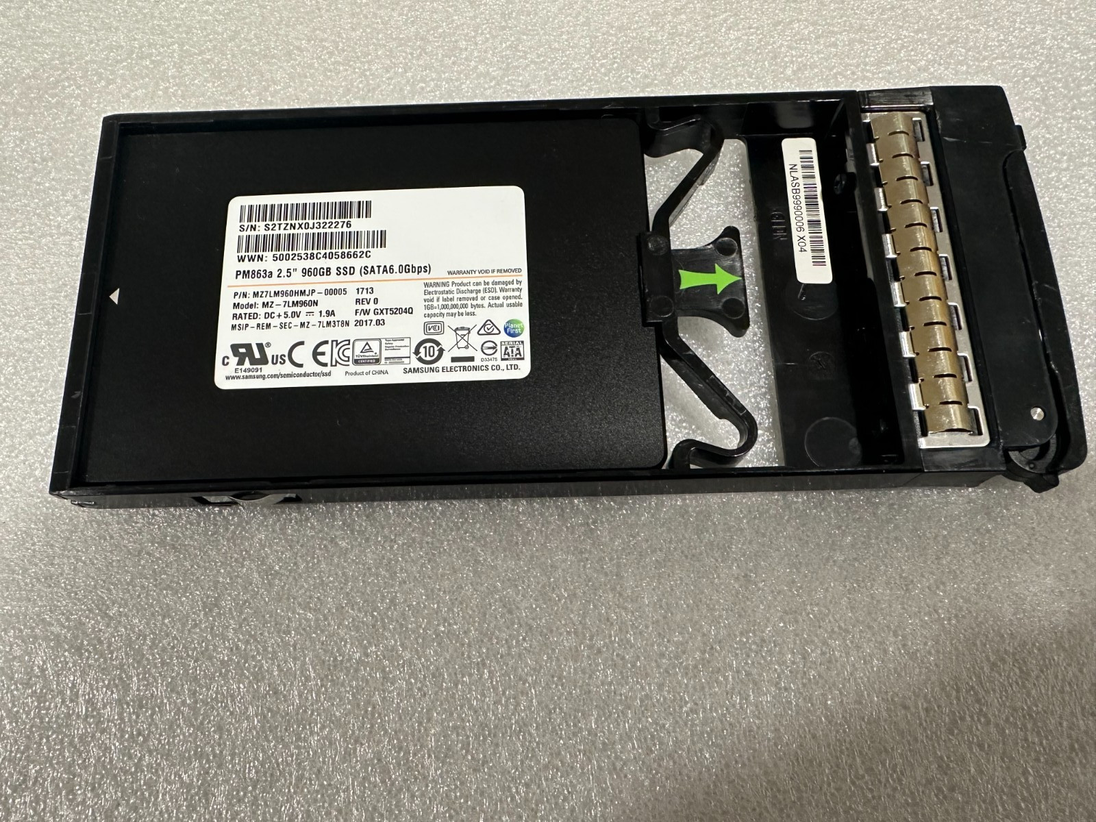 HPE Nimble Storage 960GB SATA 6G 2.5" SSD + Caddy Q8F86B For AF/HF Series Array