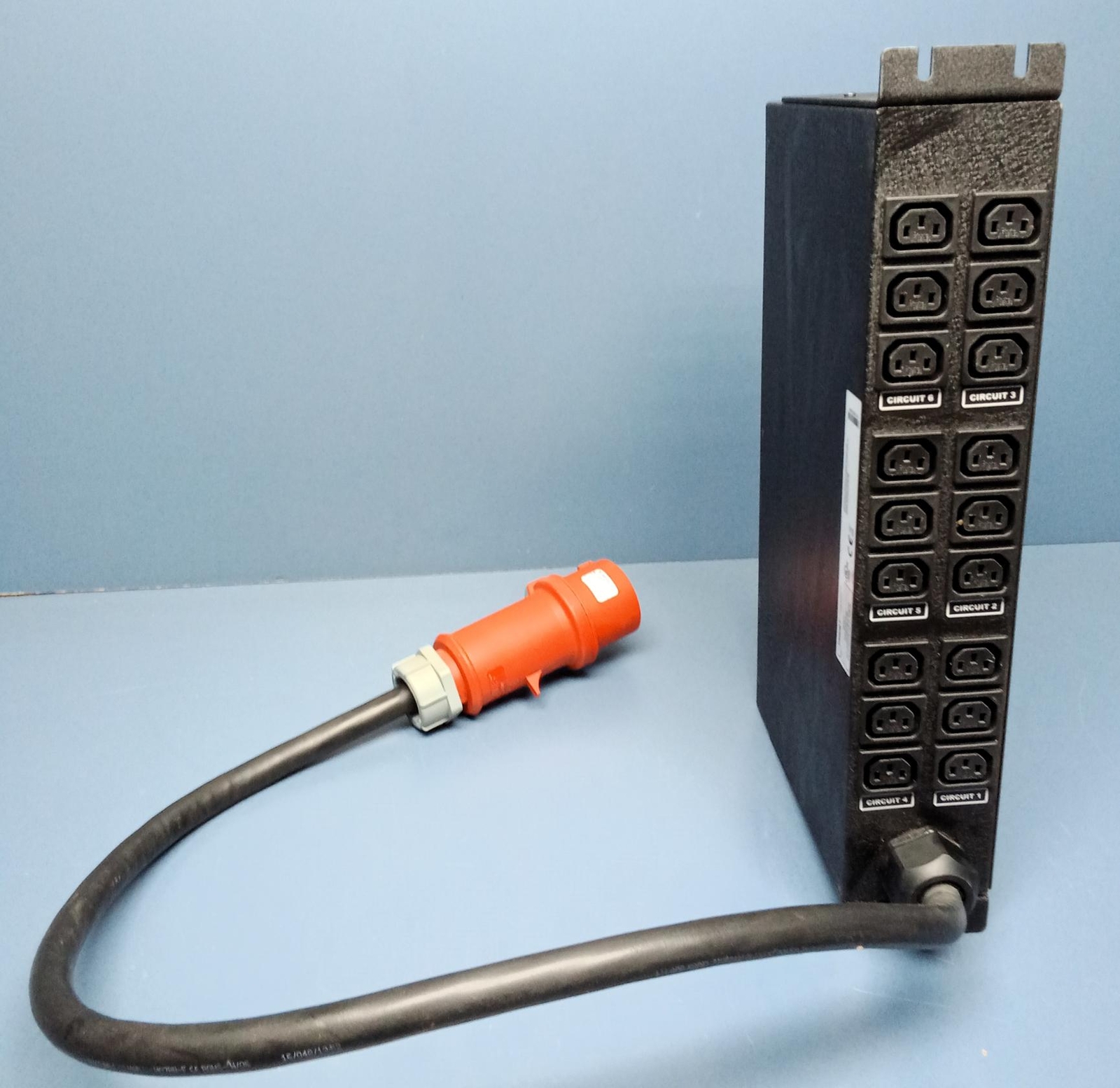 Geist - U2YR183-033C13PS56-IP44 - NON-SURGE - Power Distribution Unit