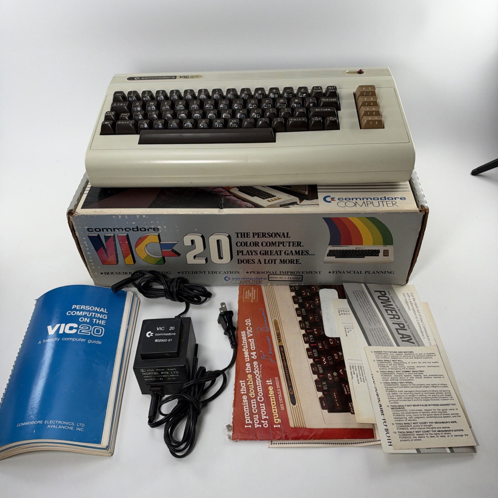 1980's Commodore VIC - 20 Computer with Original Box and Manuals POWERS ON