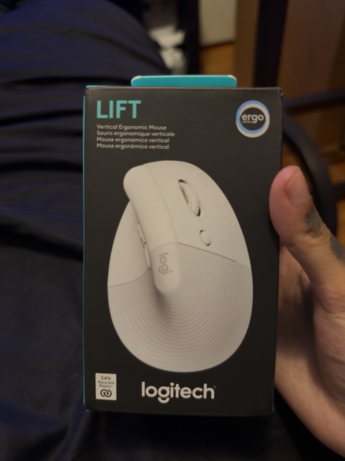 ⁠Logitech Lift Vertical Ergonomic Wireless Mouse Bluetooth Off White