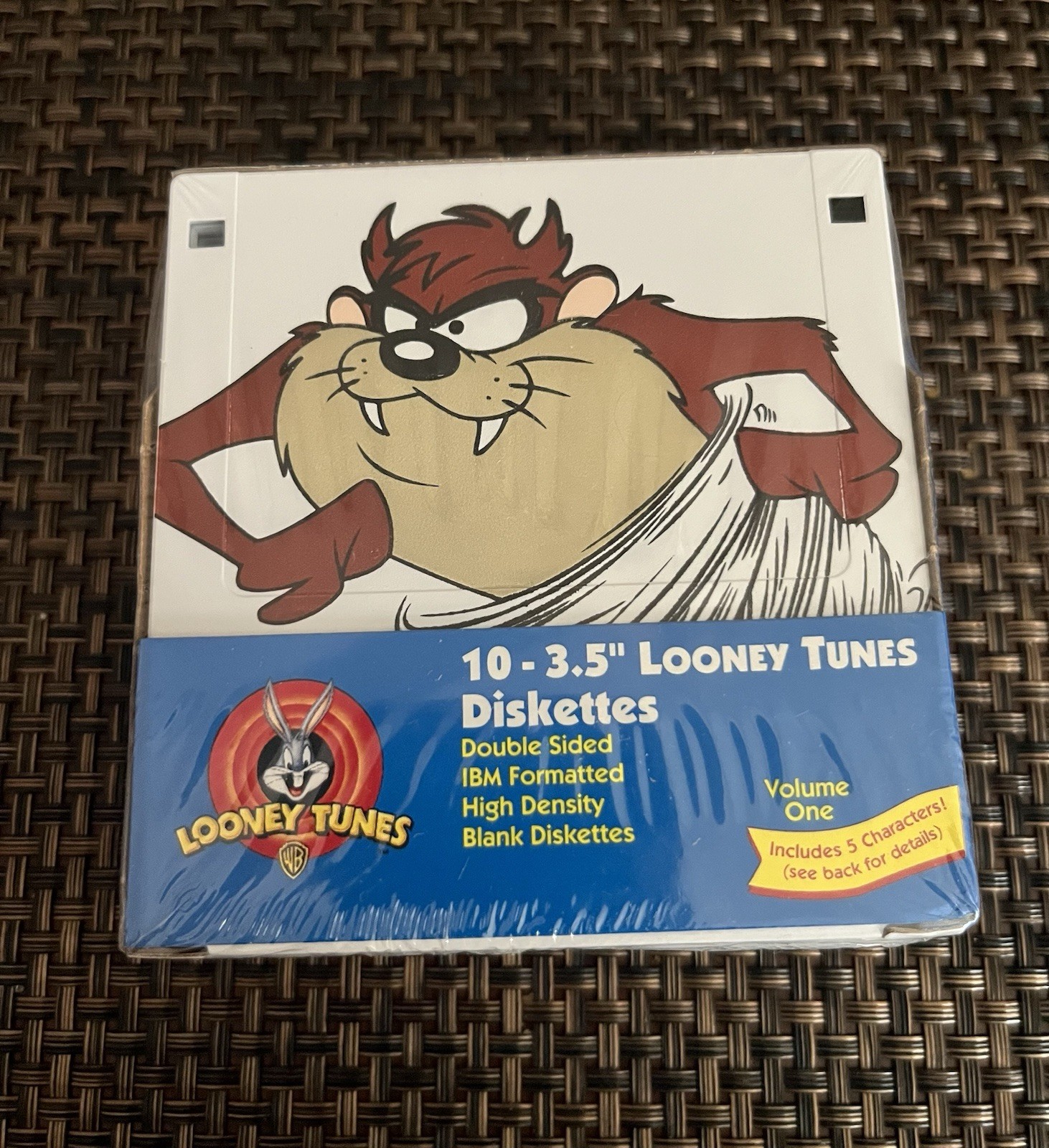 Looney Tunes 10-3.5” Diskettes Volume One, 5 Character Designs. Sealed.