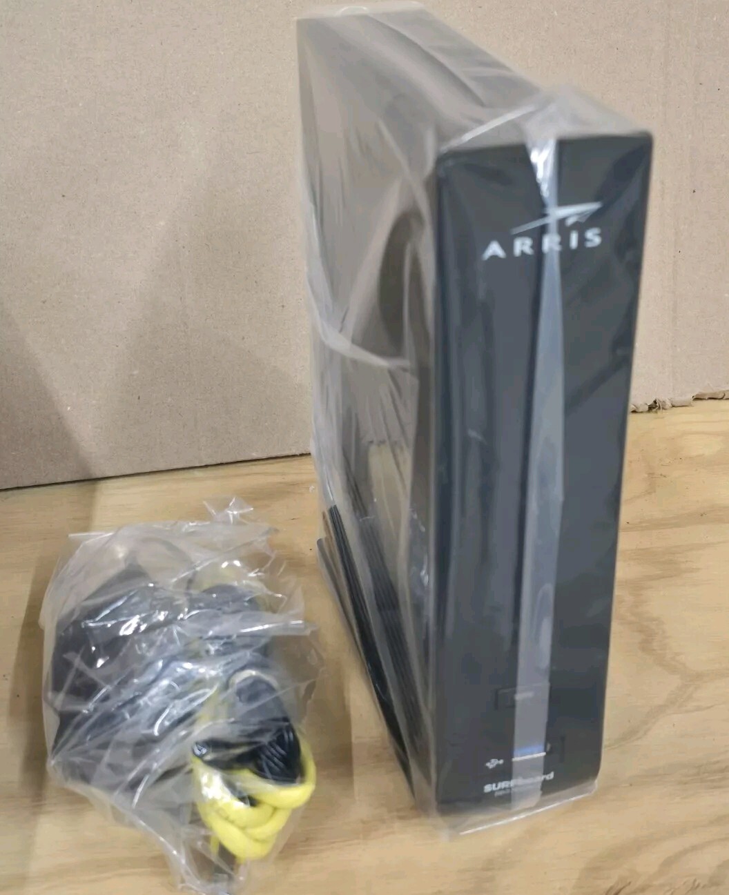 Arris SURFboard SBG7400AC2-RB Wireless Cable Modem
