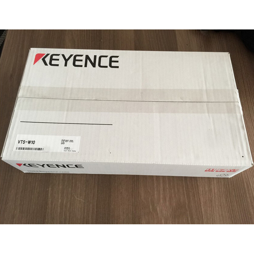 ONE NEW KEYENCE VT5-W10 Human-machine color touch screen spot stock