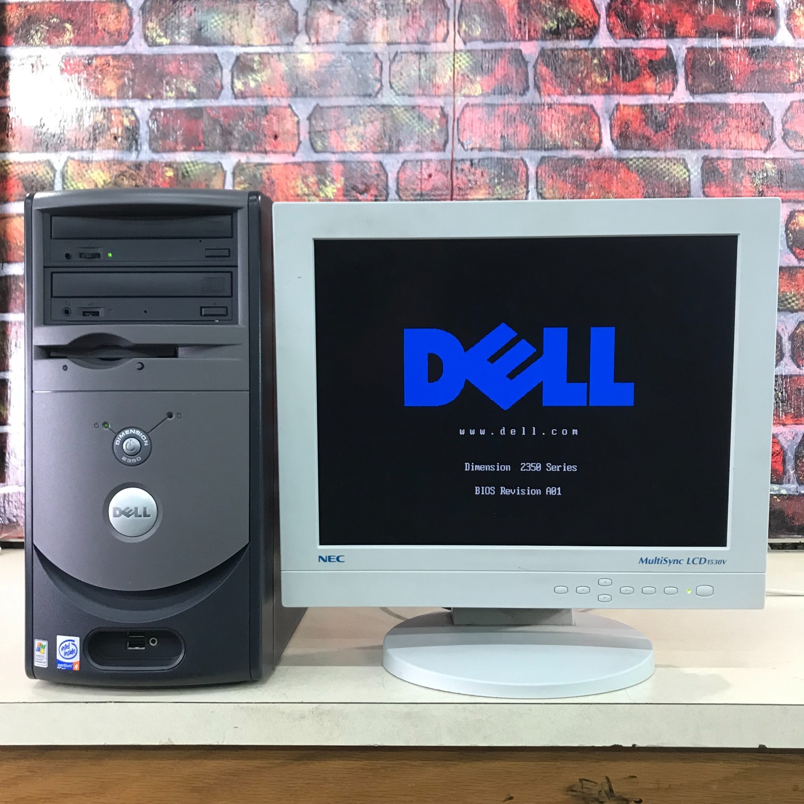 Dell Dimension 2350 ATX PC Pentium 4 1.80GHz 256MB RAM No HDD (Retro Gaming)