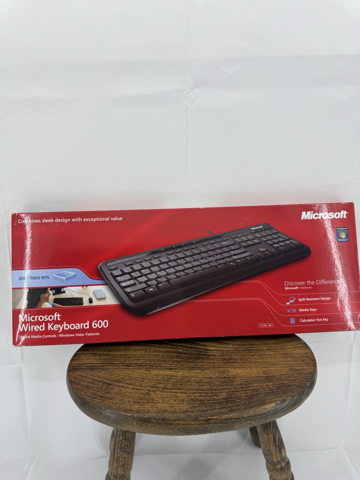 NIB Microsoft Wired Computer Desktop Keyboard w/ 10 key Numbers 600 ANB-00003