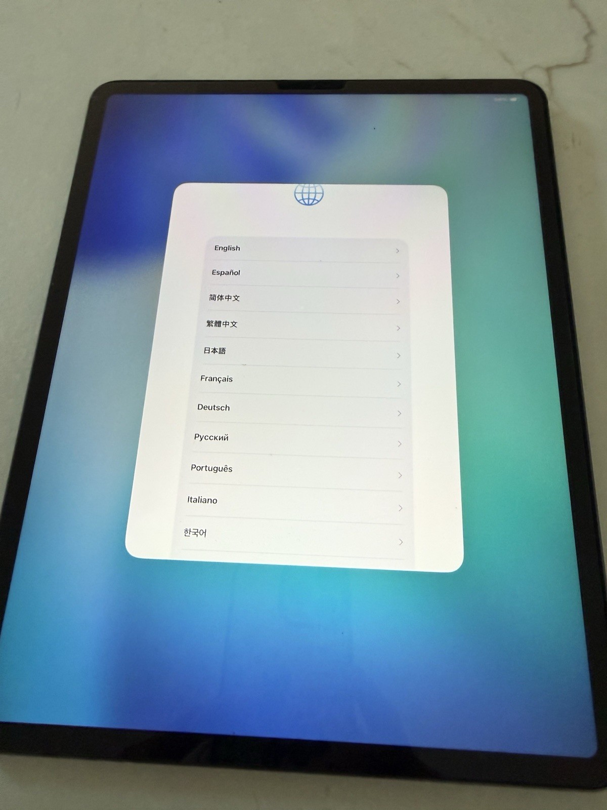 Apple iPad Pro 12.9in 128GB Wi‑Fi + 5G Gray Tablet w/ Giraffe Folio 4th Generati