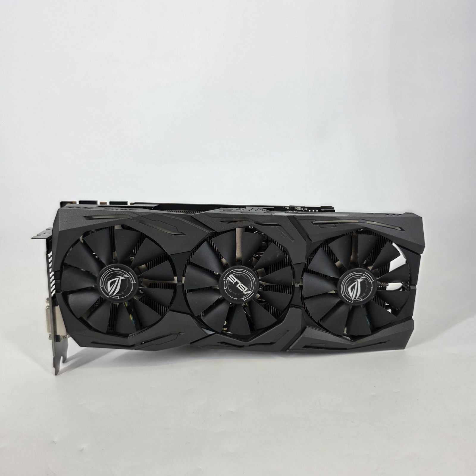 ASUS ROG Strix Gaming OC GeForce GTX 1080 Ti 11GB - Right-Side RGB Light Only
