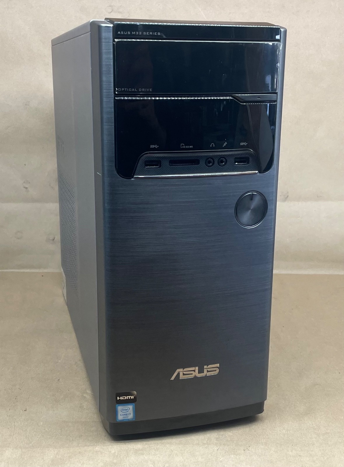 ASUS VivoPC M32CD Desktop PC Intel Core i7-6700@3.4GHz 8GB RAM 256GB SSD WIN 10P
