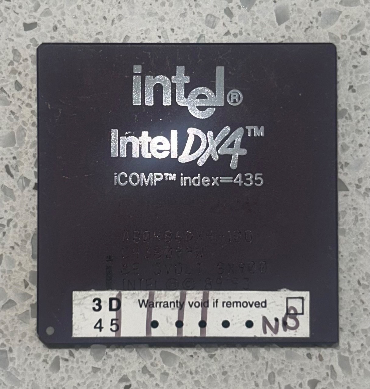 Intel 486 DX4-100 A80486DX4-100 Gold Top – iCOMP 435 – Vintage CPU
