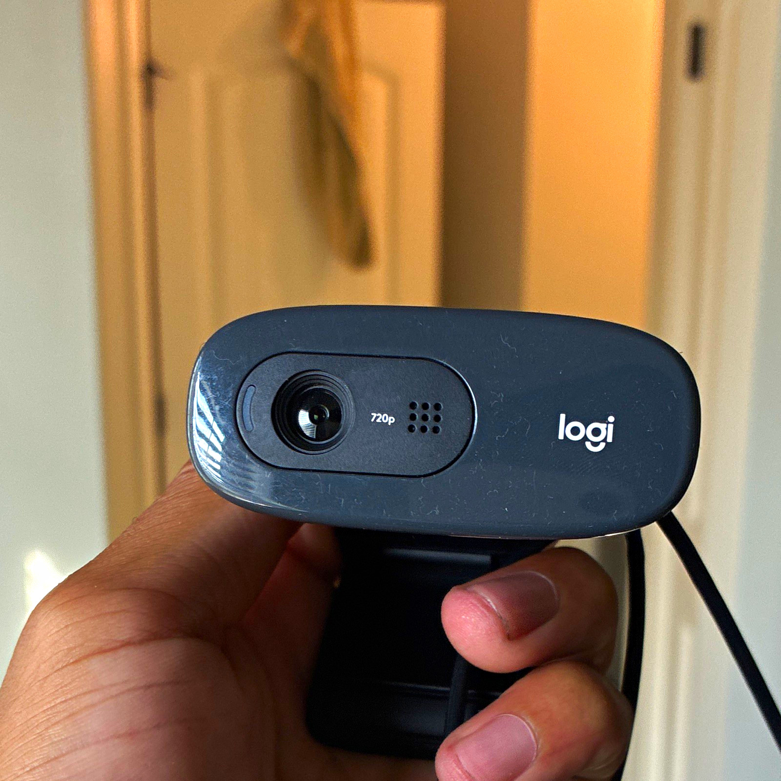 logi Model USB 2.0 720p HD Clip-On Computer Webcam, Black