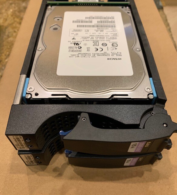 HUS72604CLAR4000 - Data Domain 4TB 7200 RPM SAS 3.5" HDD for EMC/Data for DS60
