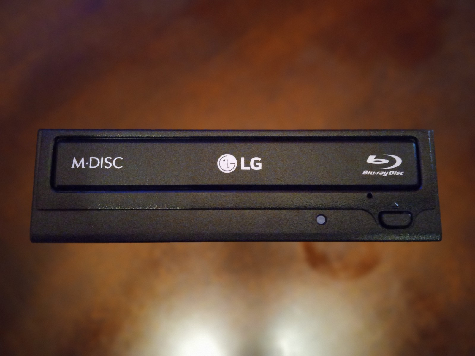 New LG WH16NS40 SATA Blu-ray