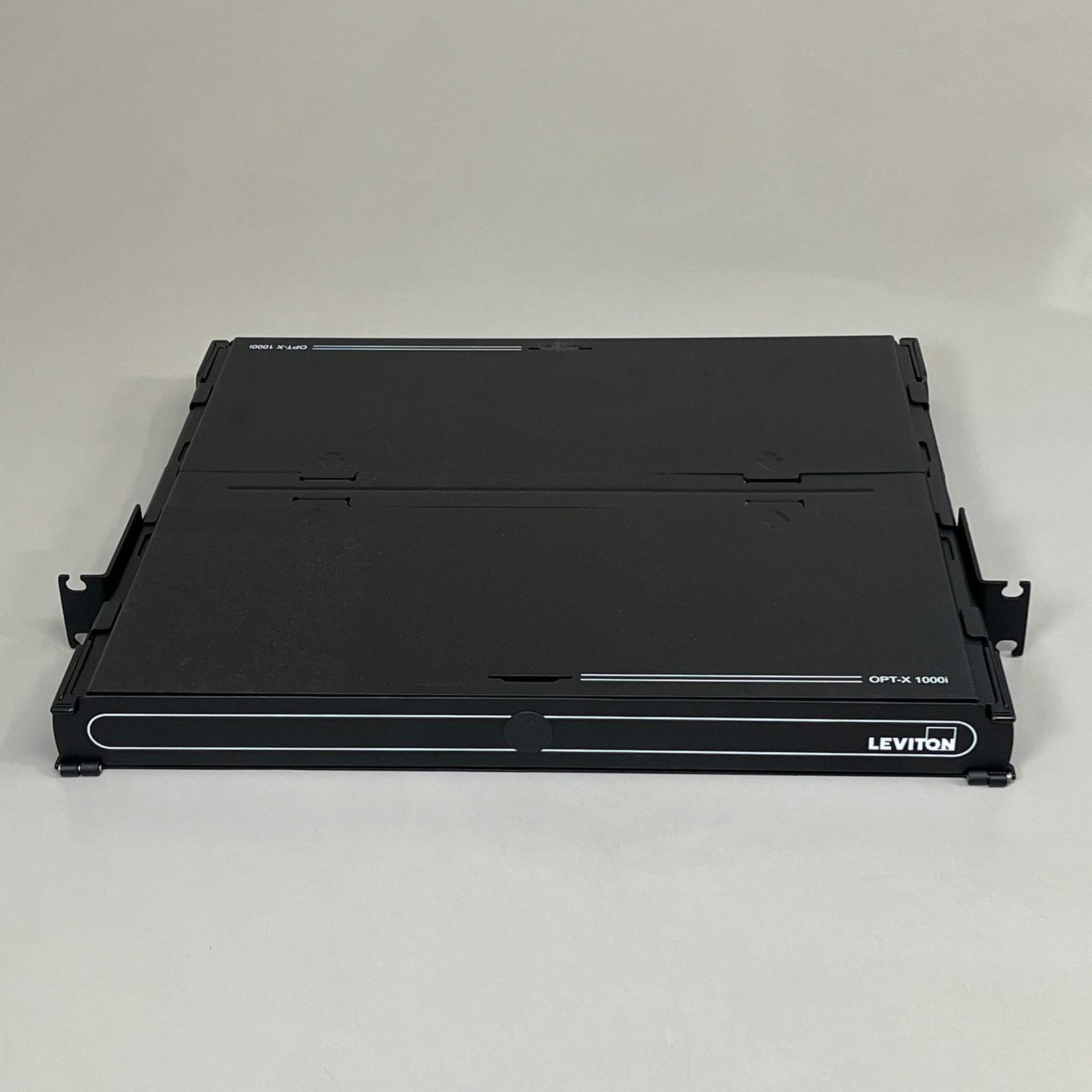 LEVITON OPT-X 1000i SDX 1RU Distribution and Splice Enclosure Empty 011-R1UM-S03