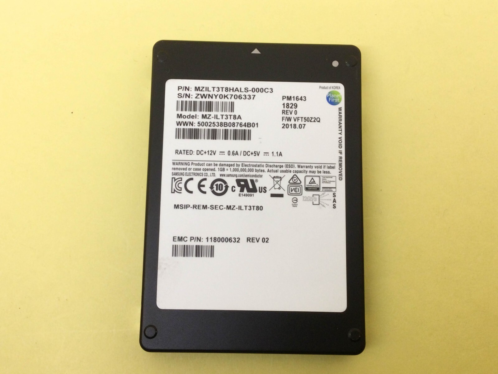 EMC Samsung PM1643 3.84TB SAS 12Gb/s 2.5'' SSD MZ-ILT3T8A ***520B, Health 70%