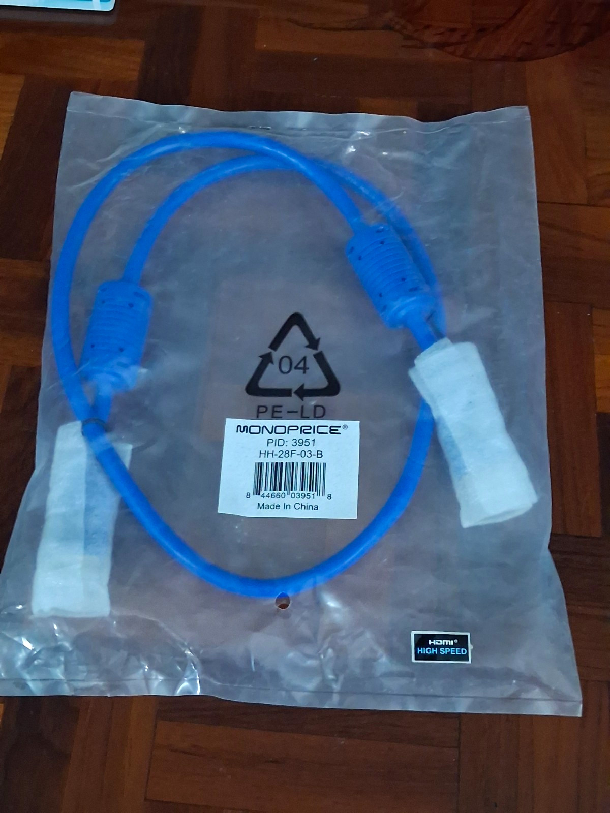 Monoprice High Speed HDMI to HDMI Cable 3 ft Blue HH-28F-03-B