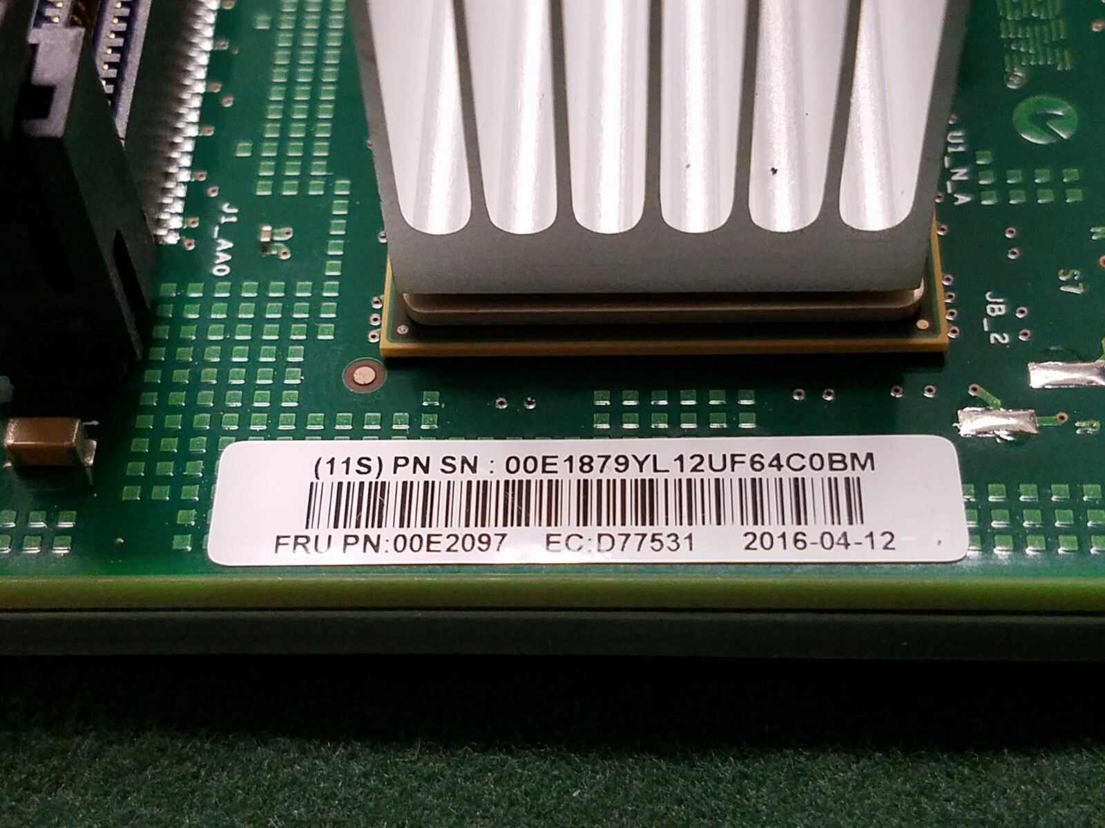 IBM 00E2097 (IBM 8 x Slot Power 7 DDR3 Memory Riser Card)