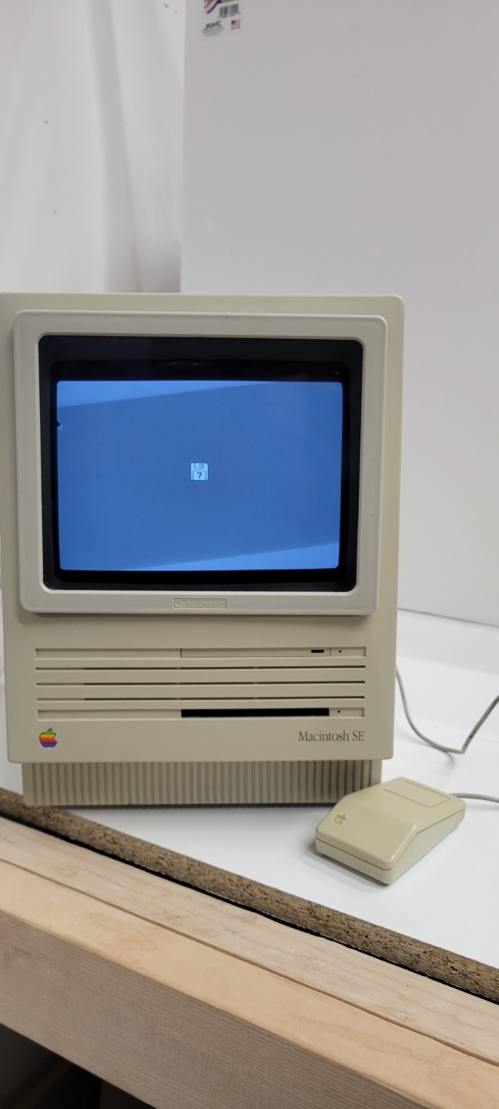 Macintosh SE by Apple
