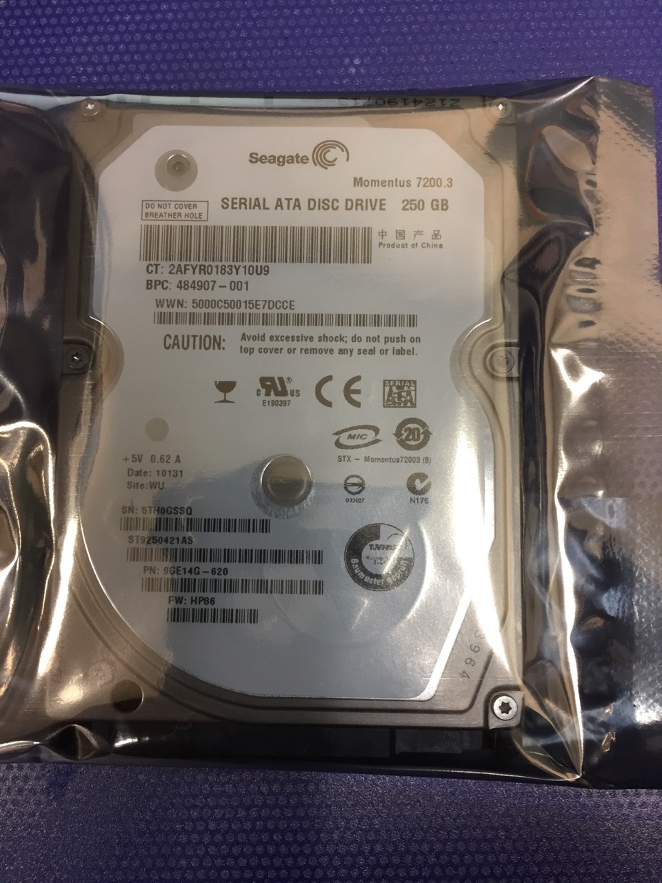 Seagate Momentus 7200.3 250 GB,Internal,7200 RPM,2.5" (ST9250421AS) Hard Drive