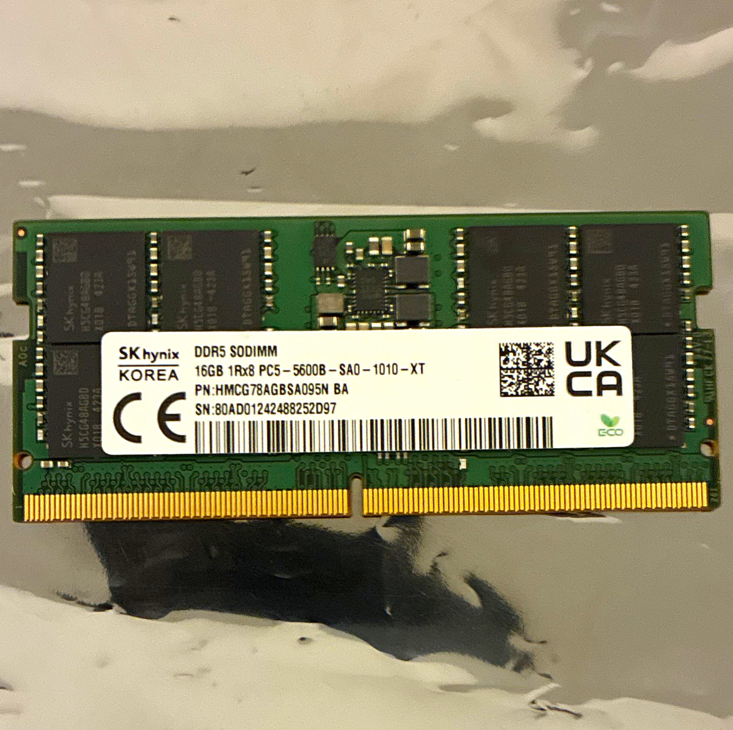 SK hynix 16GB DDR5 SO-DIMM PC5-5600B 262-Pin ECC RAM HMCG78AGBSA095N