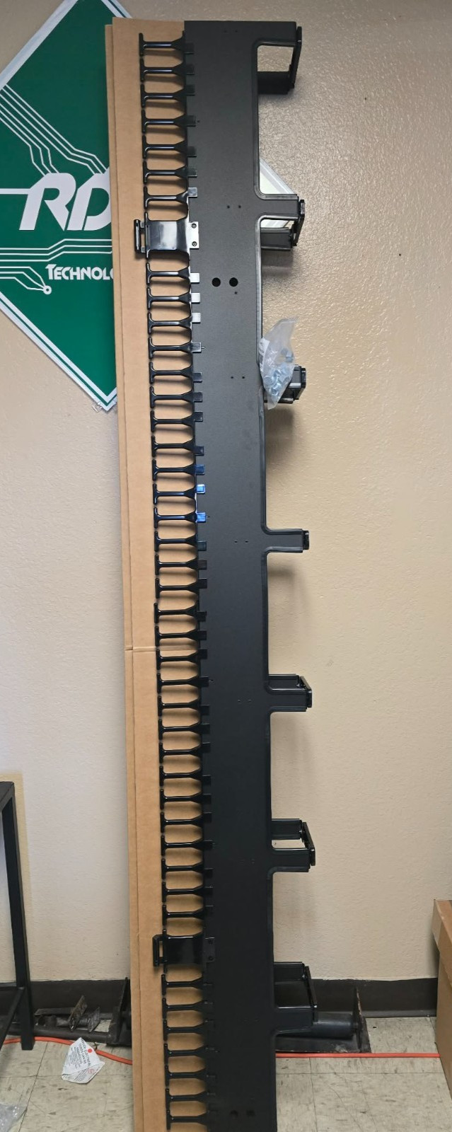 Chatsworth 30162-703 CCS Vertical Cable Manager Double Sided 7ft x 6in 45U -NEW-