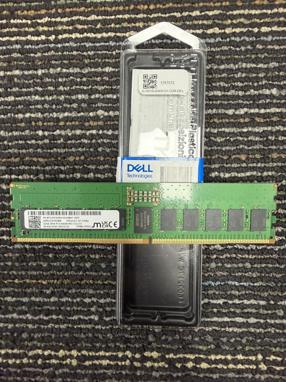 Micron / Dell MTC20F2085S1RC64BH1 32GB DDR5 6400MHz RDIMM PC5 51200 2RX8 ECC