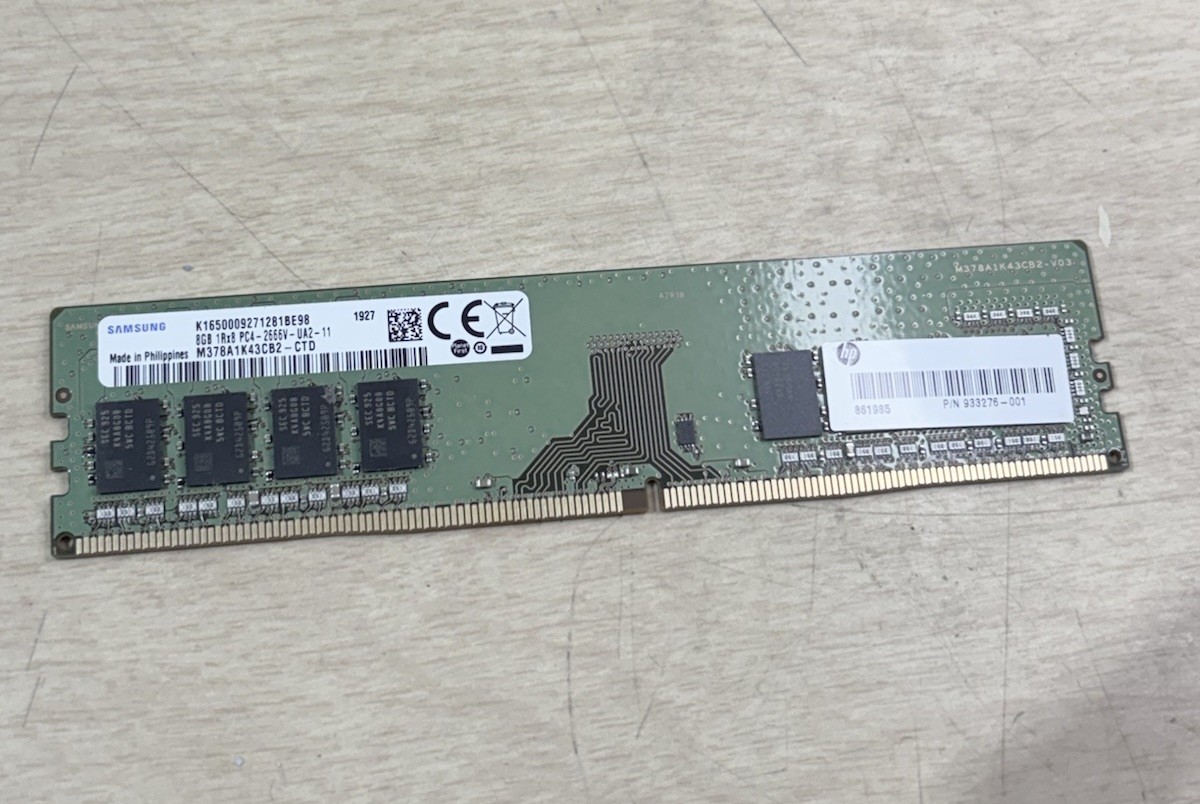 Samsung 8GB DDR4-2666 DIMM PC4-21300 RAM Module (1x8GB) M378A1K43CB2-CTD