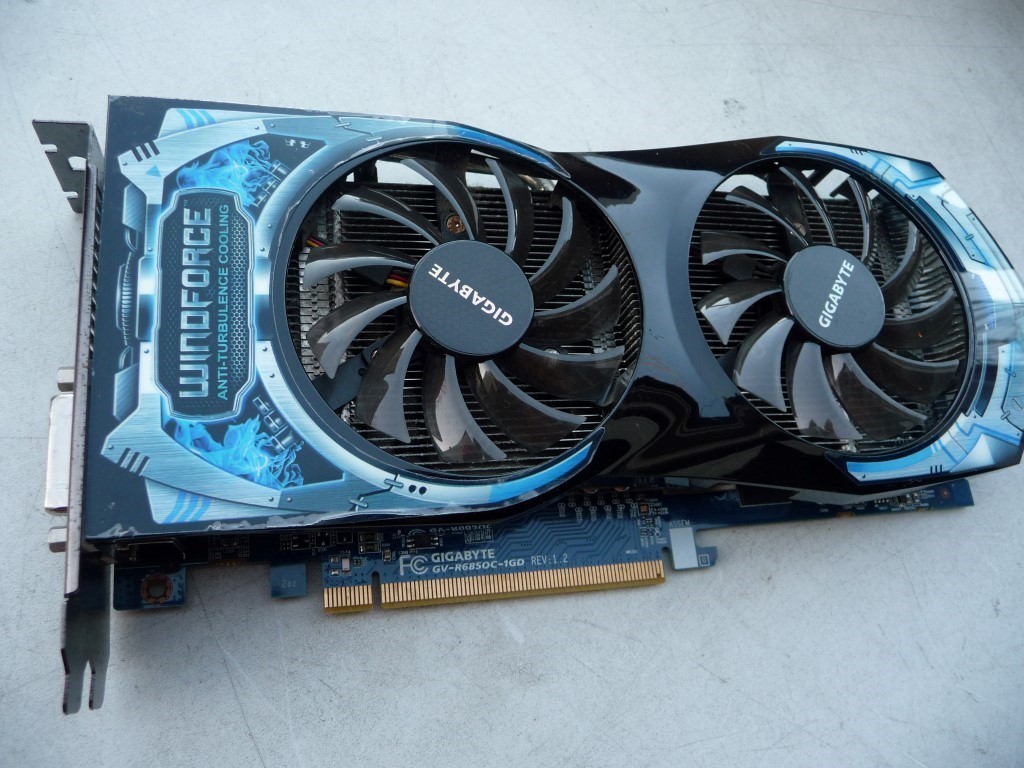 AU SELLER GIGABYTE Windforce GV-R6850C-1GD Graphics GPU 2XDVI-DP-HDMI - TESTED
