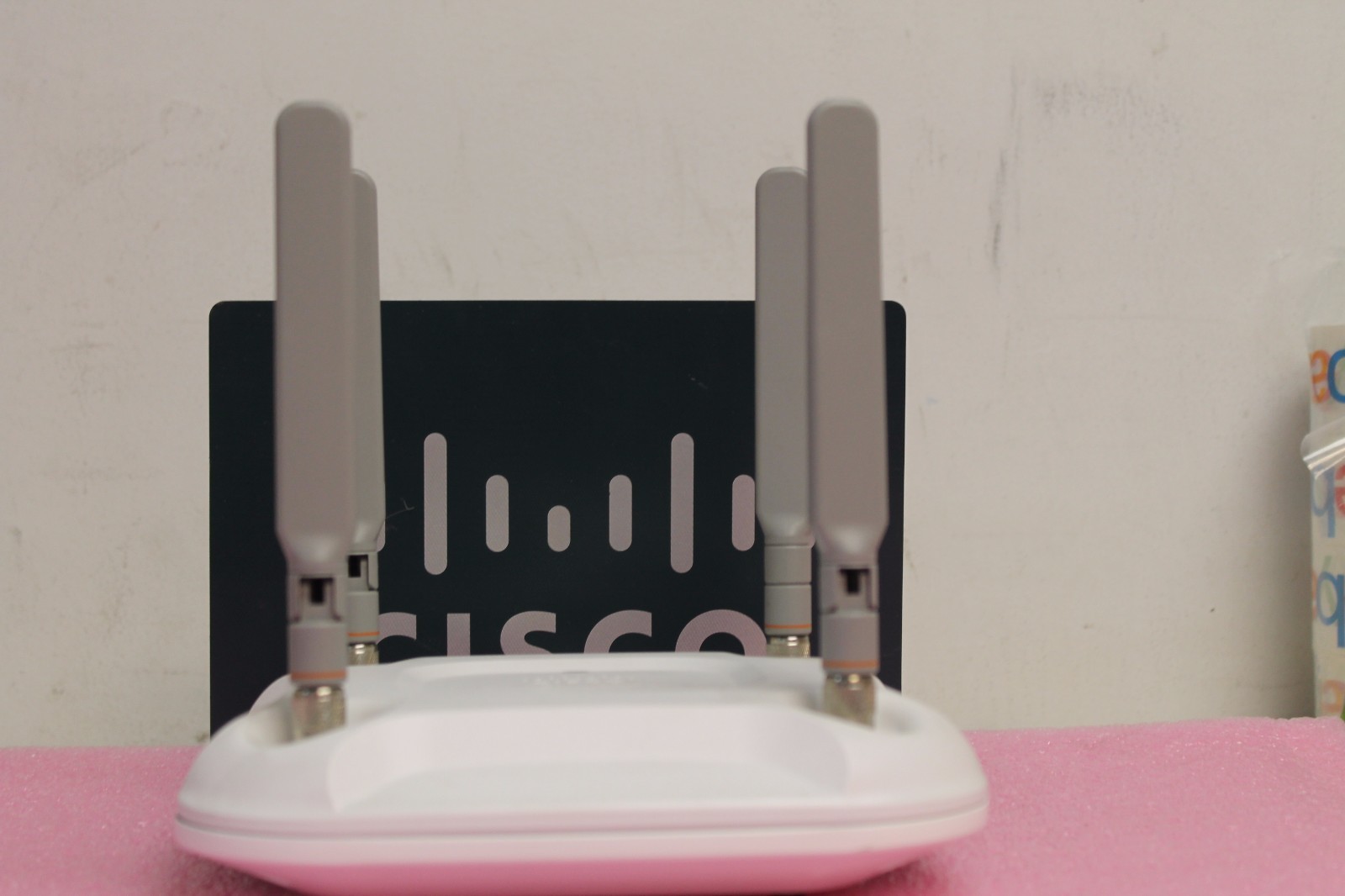 Cisco AIR-CAP3702E-B-K9 Aironet 3702E Wireless Access Point 802.11a/g/n/ac