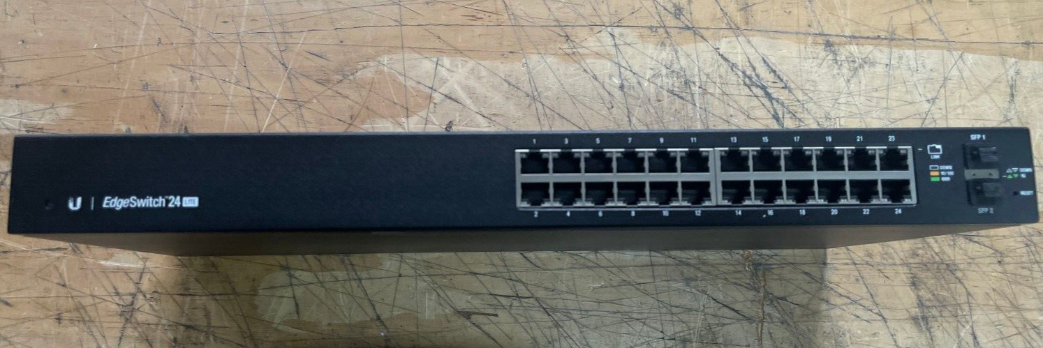 Ubiquiti Networks ES-24-Lite, 24 Port  EdgeSwitch (Power Cord NOT included)