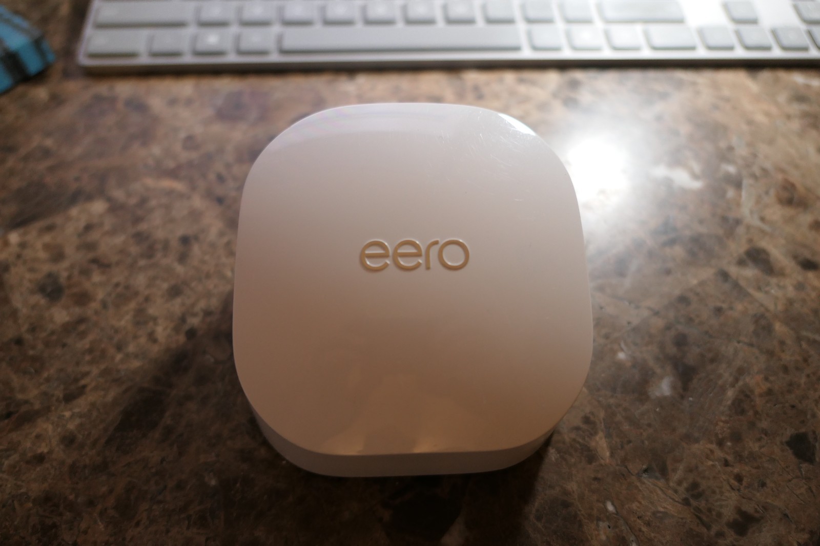 Eero 6 Dual Band Mesh Wi-Fi Router Q010001  No Cord Unit Only