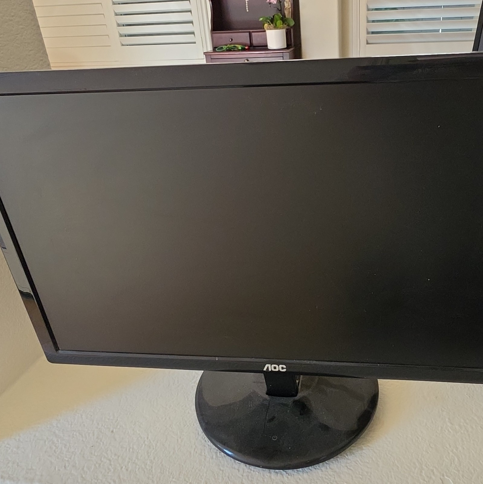AOC e2243Fwk 22" LCD Monitor 1080p 60Hz 5ms VGA Wall Mount Black