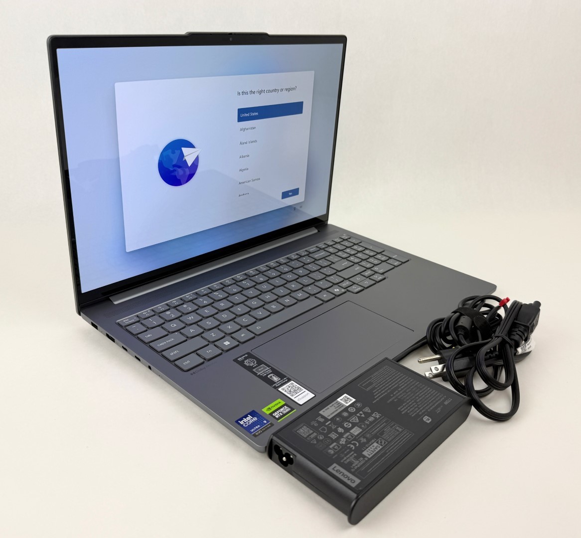 Lenovo IdeaPad Pro 5 16IAH10 16" 2.8K Touch Ultra 9 285H 32GB 1TB RTX 5050 W11H