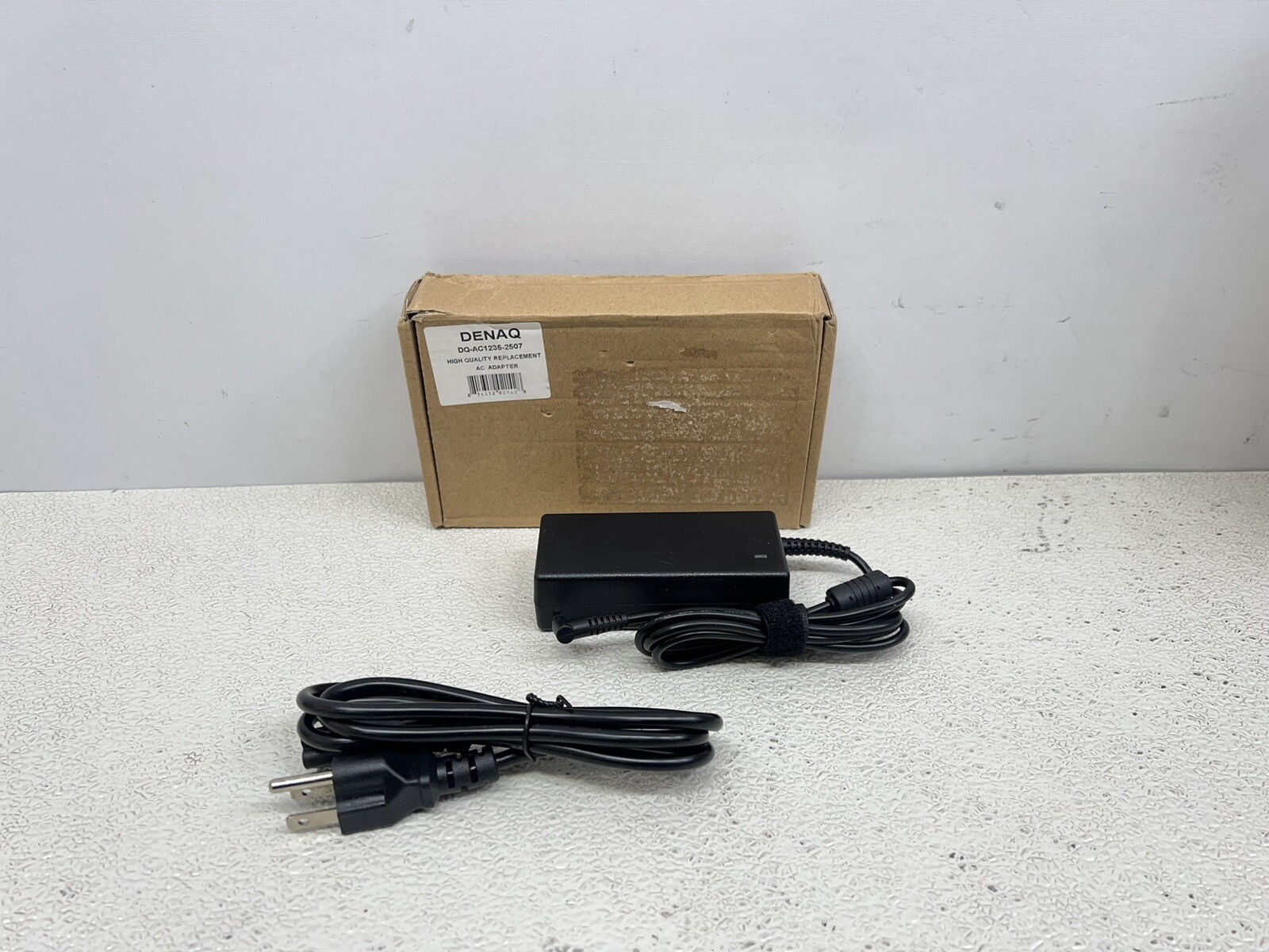 DENAQ - AC Power Adapter for Select Samsung Devices DQ-AC1235-2507 - Black -